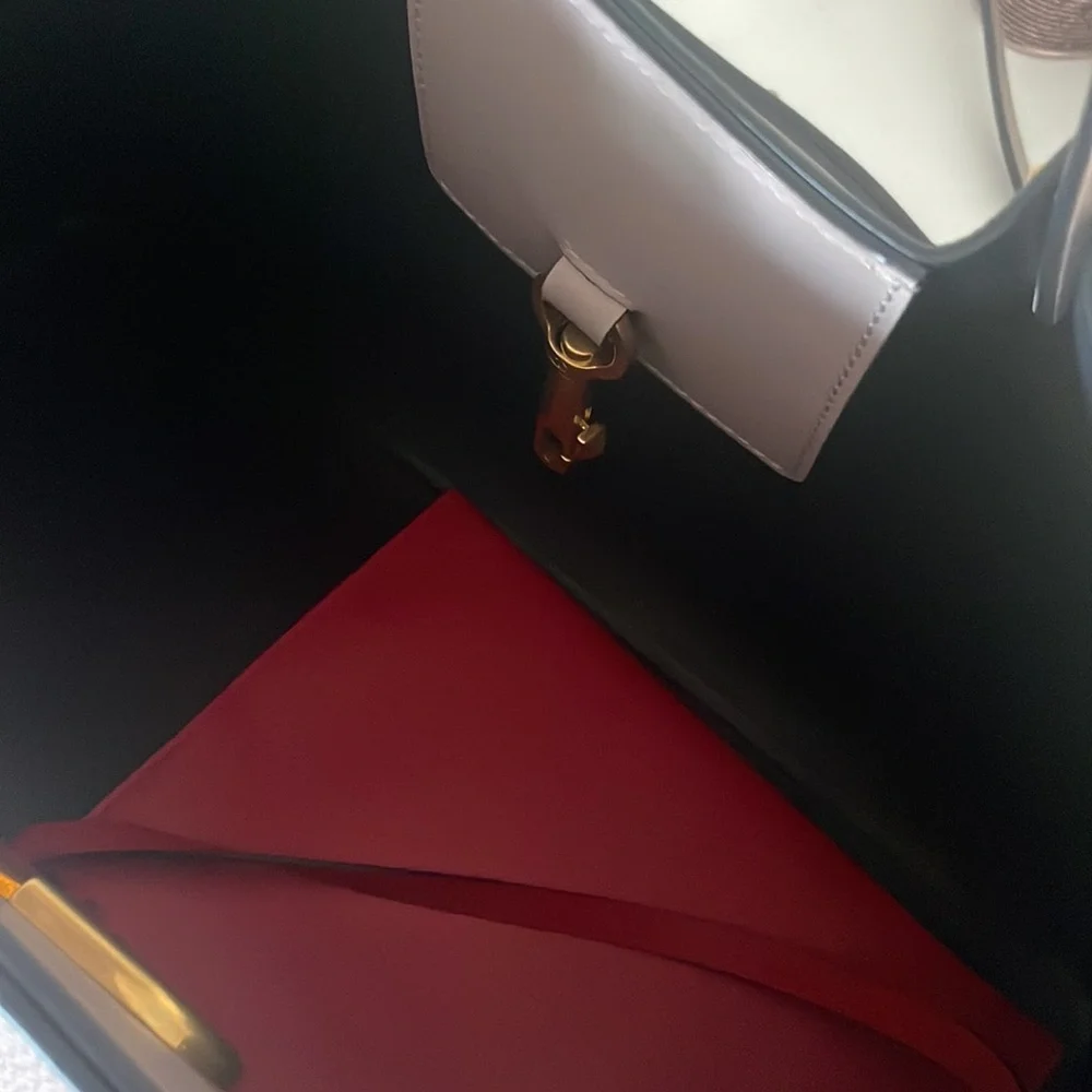 Valentino Garavani Pink Pebbled Leather VLogo Escape Medium Tote Bag New - Picture 5 of 10